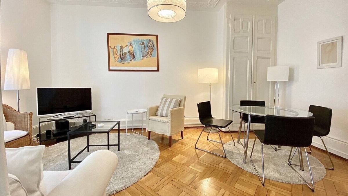 Lausanne Apartment | 116 * Your private cosy apartment at the best location