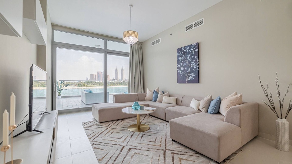 Palm Jumeirah Apartment | 117/2BDR + maid room/Sea view/Beach access