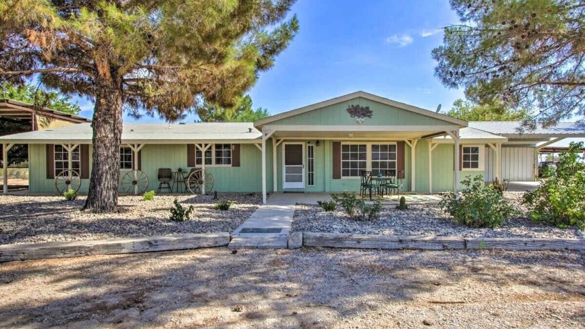 Tonopah House | 12+ Acre Family and Pet Friendly Horse Property w/Riding Trails and Pool!