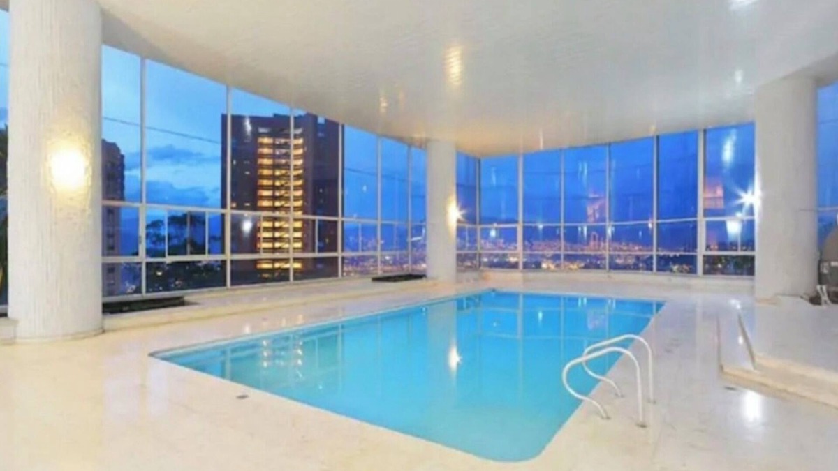 El Poblado Apartment | 12 Bedrooms Luxury Poblado Penthouse Heated Pool Sauna Butler Security