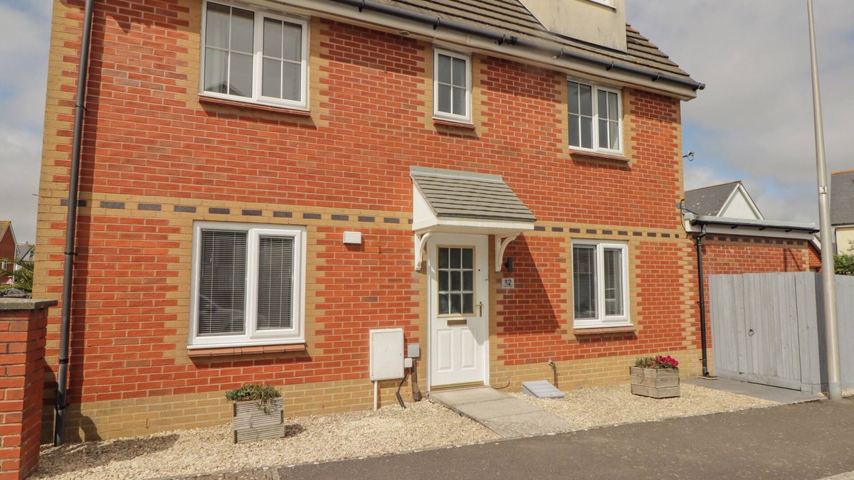 Barry Cottage | 12 CLOS YR WYLAN, pet friendly, character holiday cottage in Barry