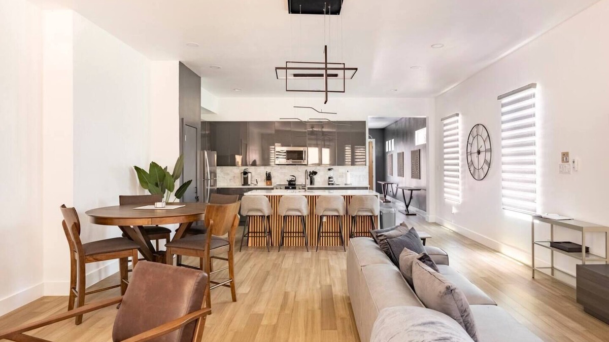 Near East Side House | 12 Guest 4 Bedroom Riverwalk Townhome Groups and Family Friendly Parking Modern