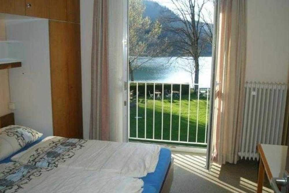 Fischhausen Apartment | 12 Holiday apartment with lake view - Haus Seegarten, Baart