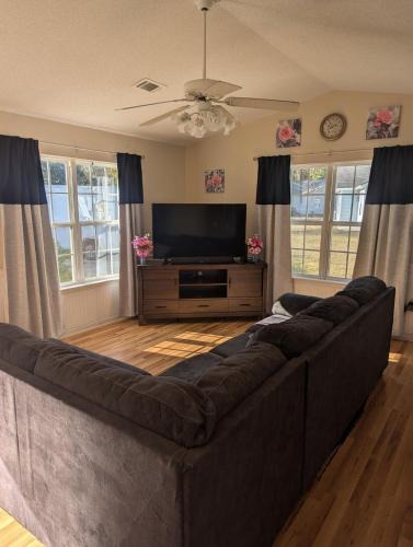 Laurel Bay House | 12 mi from Parris Island Cozy home