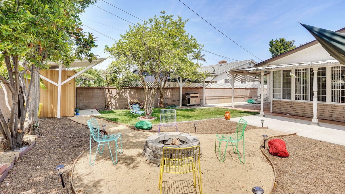 Downey House | 12 Mi to Dtwn LA: Family Home w/Private Sauna!