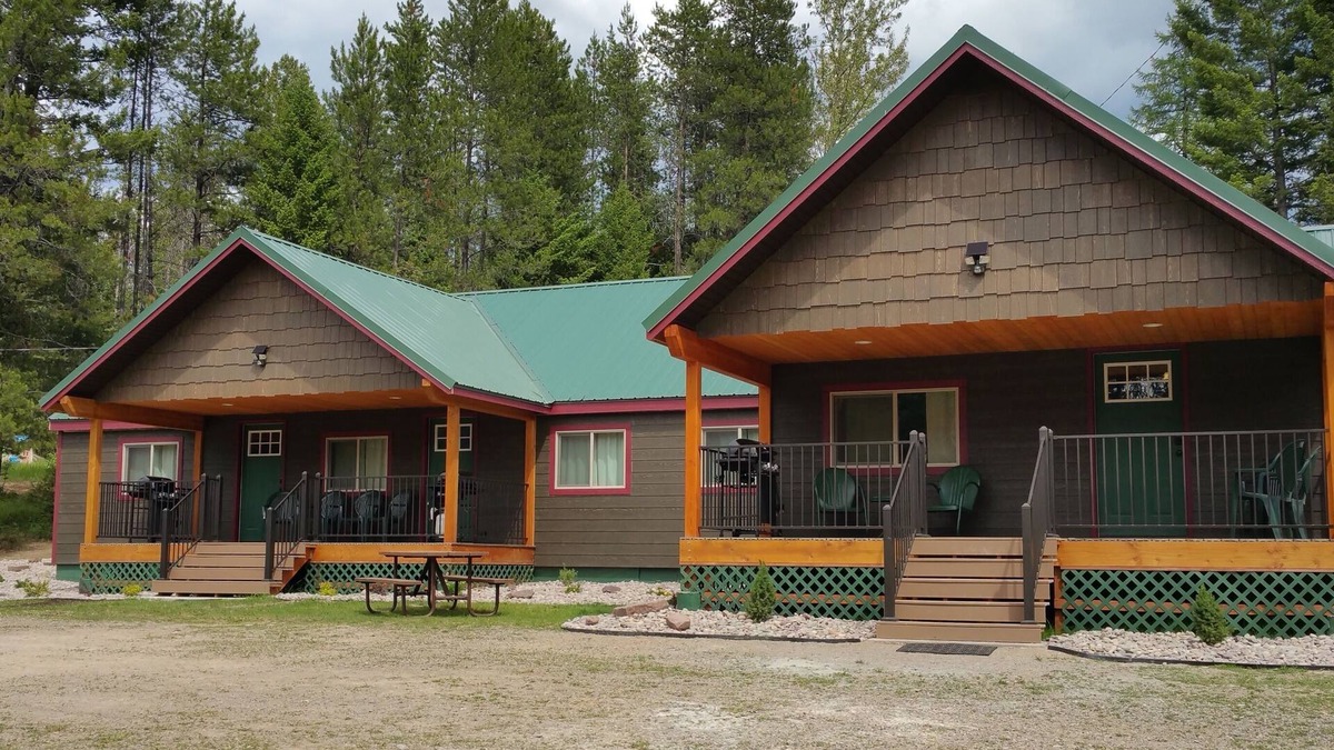 Martin City Cabin | 12 minute drive to Glacier National Park ~Trout Run Cabin at Lazy Bear Lodging