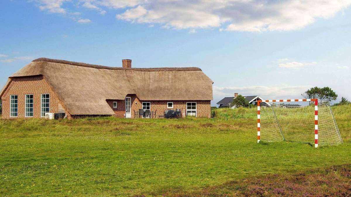 Lodbjerg Hede House | 12 person holiday home in Ringkøbing-By Traum