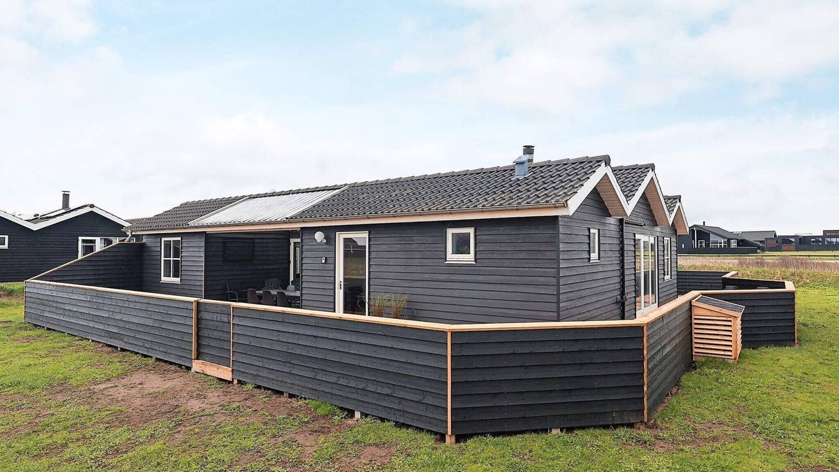 Nr. Lyngby Strand House | 12 person holiday home in Løkken-By Traum