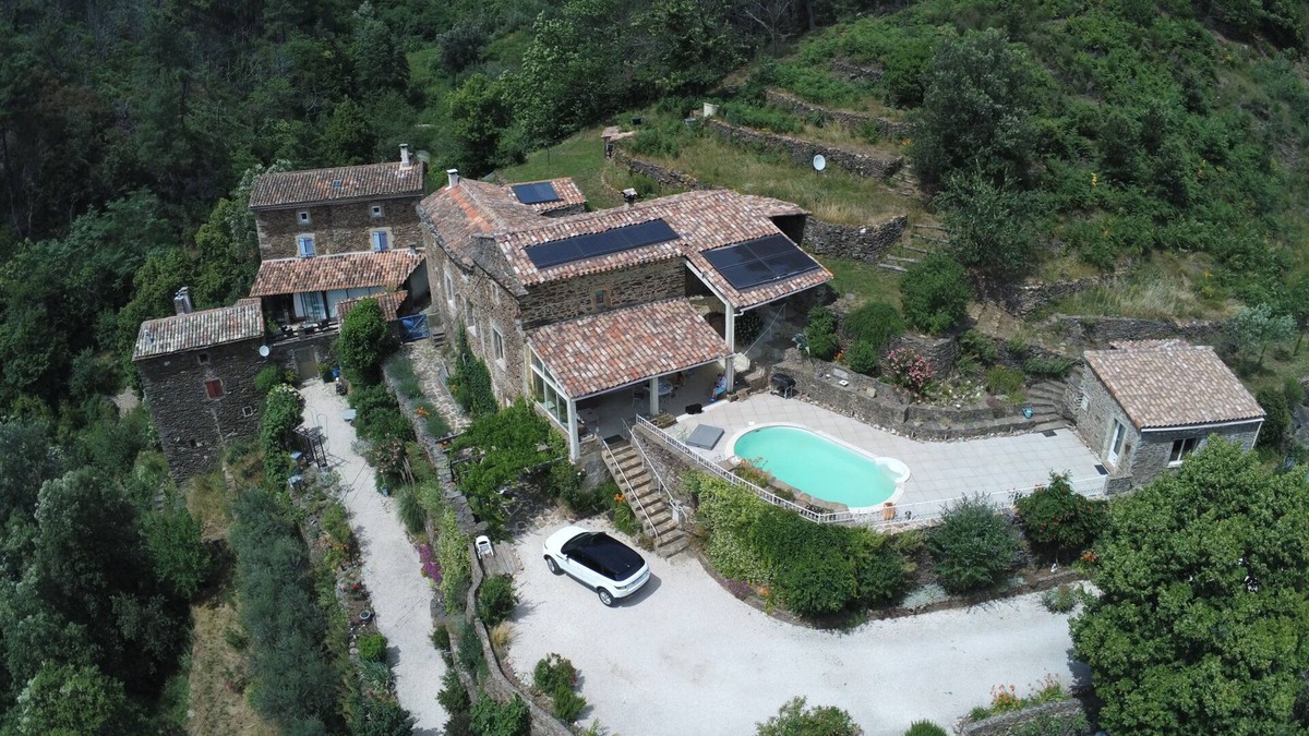 Le Martinet House | 12-person house with swimming pool, covered terrace, barbecue, shops nearby