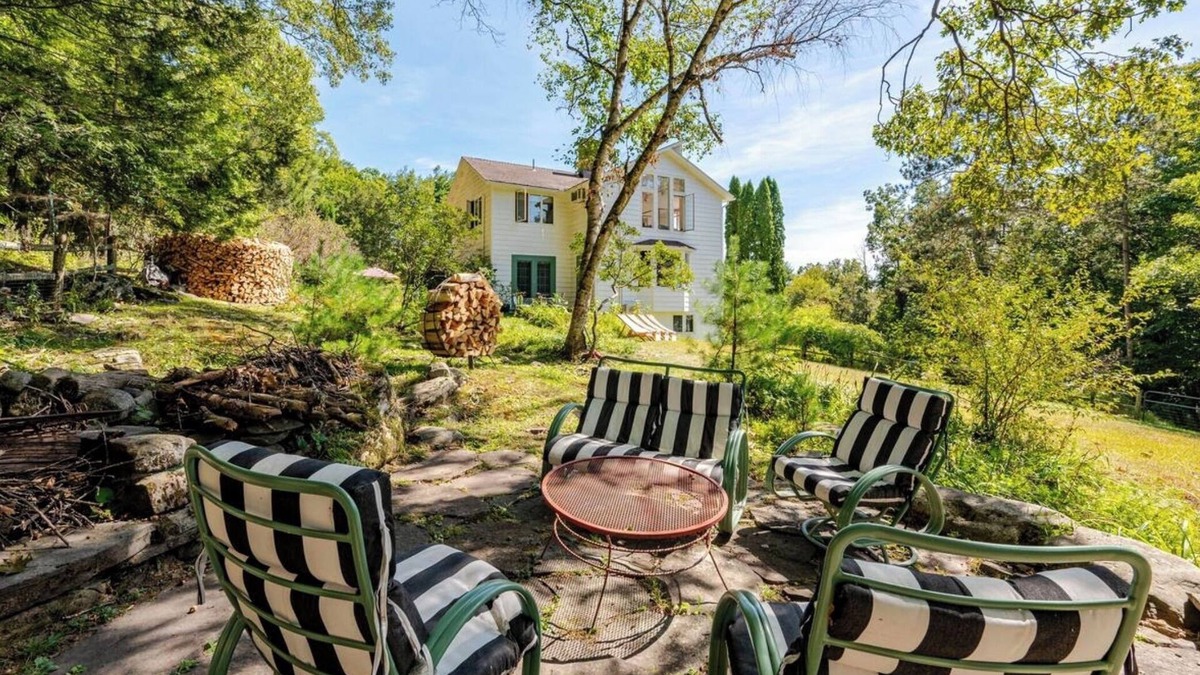 Bearsville House | 12 private mountainside acres in Woodstock