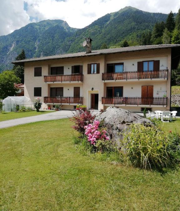 Carisolo Apartment | 12 Via Negrelli