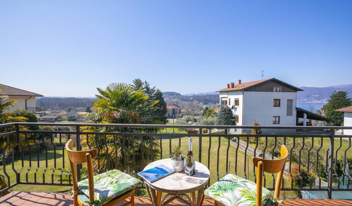 Ispra Apartment | 120 m² Apartment ∙ 4 bedrooms ∙ 8 guests