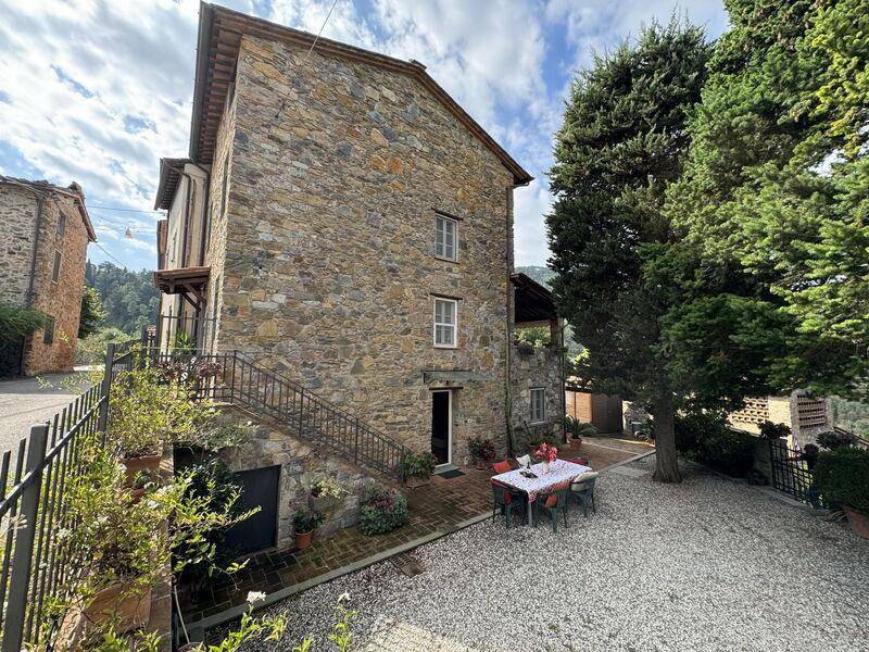 Castelvecchio House | 120 m² House ∙ 3 bedrooms ∙ 6 guests