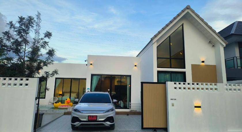 Bang Saen Ville House | 120 m² House ∙ 3 bedrooms ∙ 10 guests