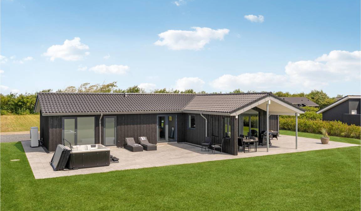 Skaven Strand House | 120 m² House ∙ 4 bedrooms ∙ 8 guests