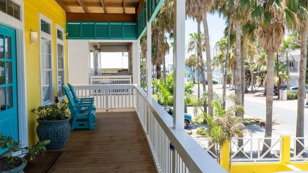 South Padre Island House | 121 Snapper By The Sea 4 Bedroom Home