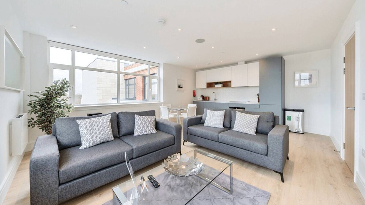 Runnymede Apartment | 123 Syward Place - 2 bedroom apartment
