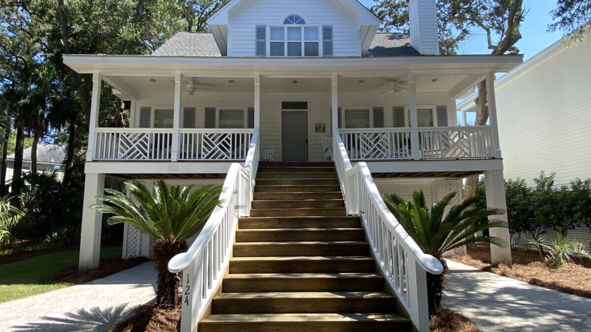 Blue Heron Lake House | 124 Sea Otter - Peaceful Neighborhood with Pond Views