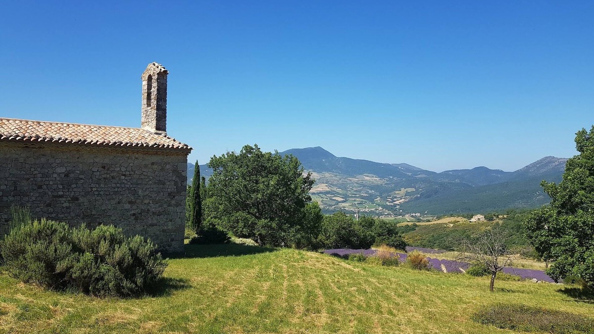 Le Poet-Sigillat Other | 12th-century chapel, a haven of peace in the heart of the Drôme Provençale.