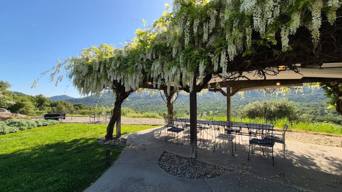 Ahwahnee Cabin | 13-Acres Fairytale Sunset Villa with Hot Tub, Firepit, BBQ, EV Charger