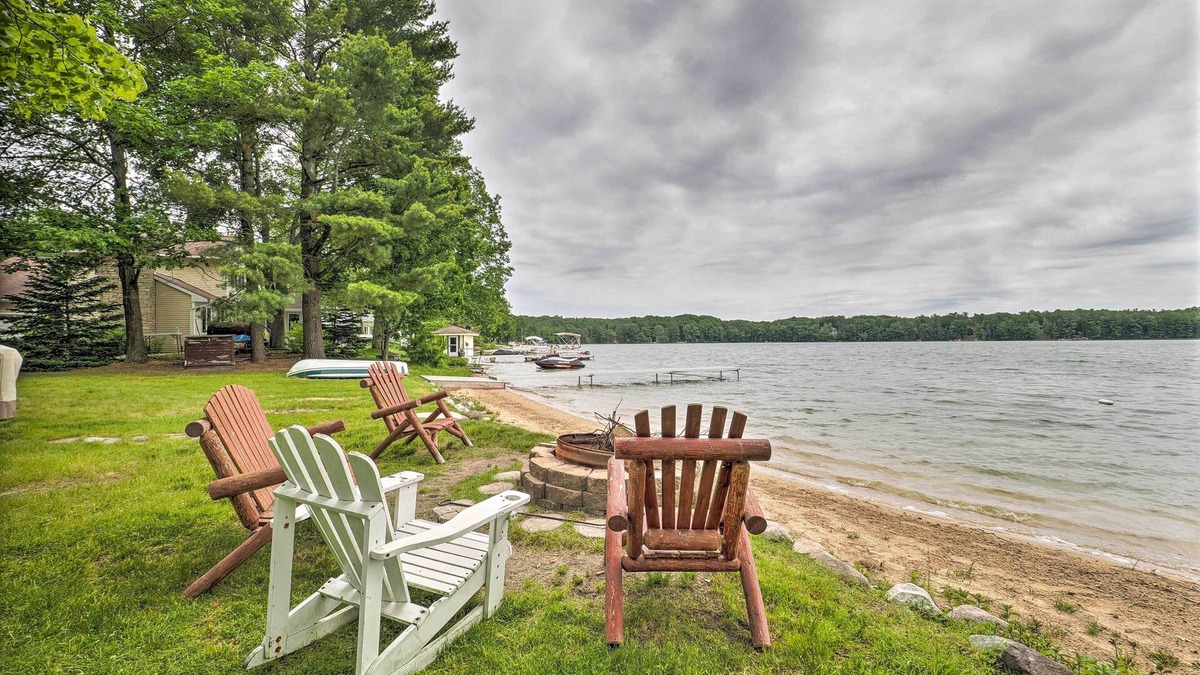 Mayfield Cottage | 13 Mi to Dtwn: Lakefront Cottage w/Dock