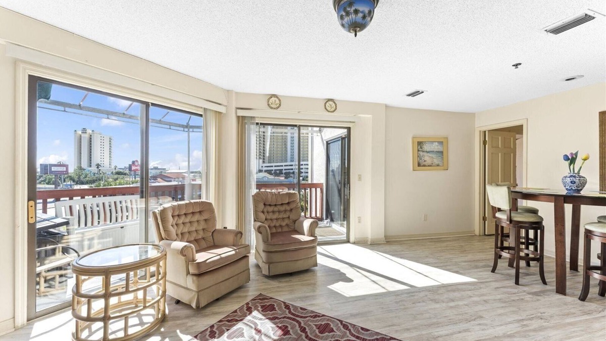 Gulf Lagoon Beach Apartment | 1302b St Thomas Square