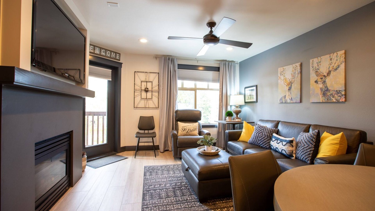 Salt Lake Mountain Resorts Condo | 1303 - Two Bedroom Deluxe Eagle Springs West by RedAwning