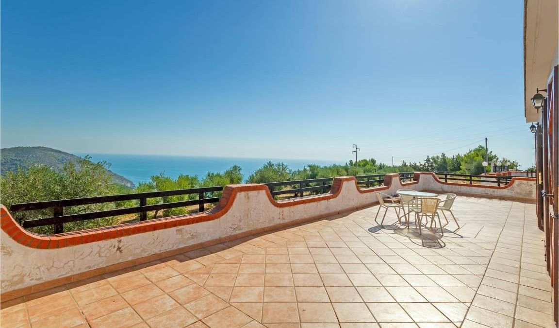 Mattinata House | 133 m² House ∙ 2 bedrooms ∙ 10 guests