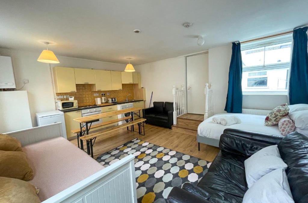 Kilburn Apartment | 134 Kilburn road apartment
