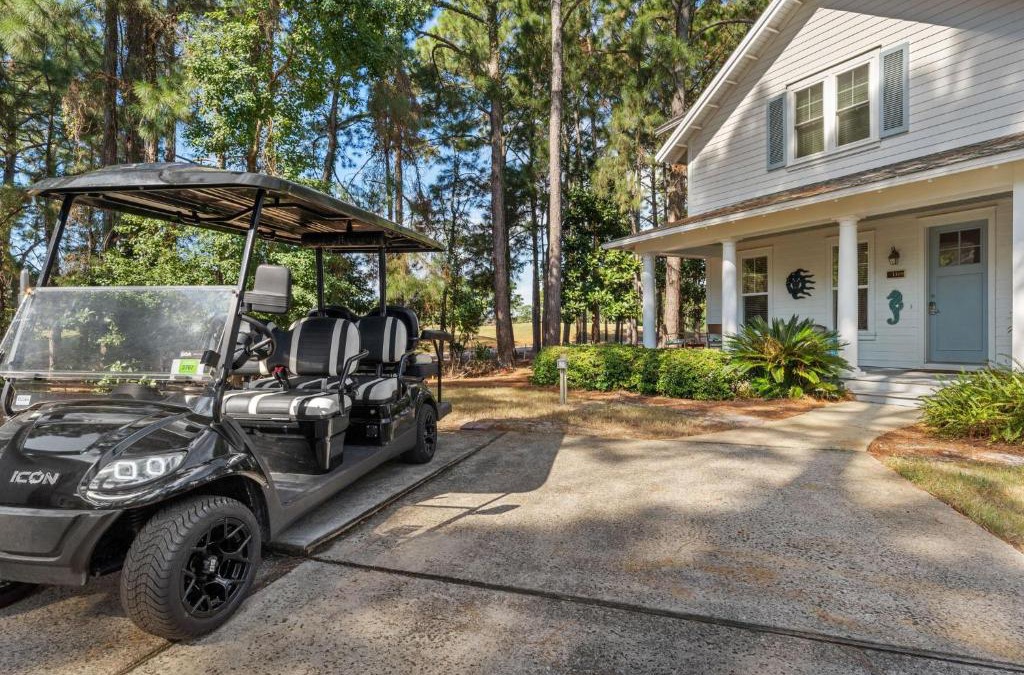 Laurel Grove House | 1369 Laurel Grove "The Crows Nest"
