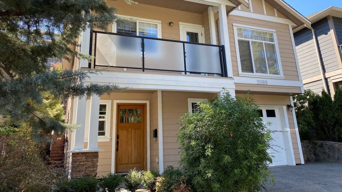 Langford Apartment | #138 Longspur Dr. Upper Suite - 3 Bedroom House