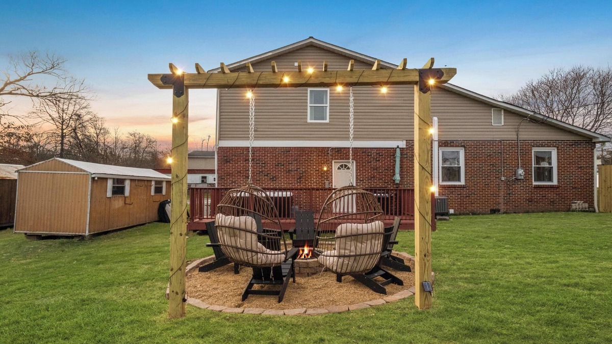 Summerlee Apartment | 13mins to NRG ⭑ HotTub ⭑ FirePit ⭑ GameRoom
