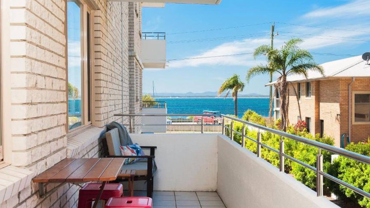 Shoal Bay Apartment | 14 Del Rae, 25 Shoal Bay Road - Air con and Wifi
