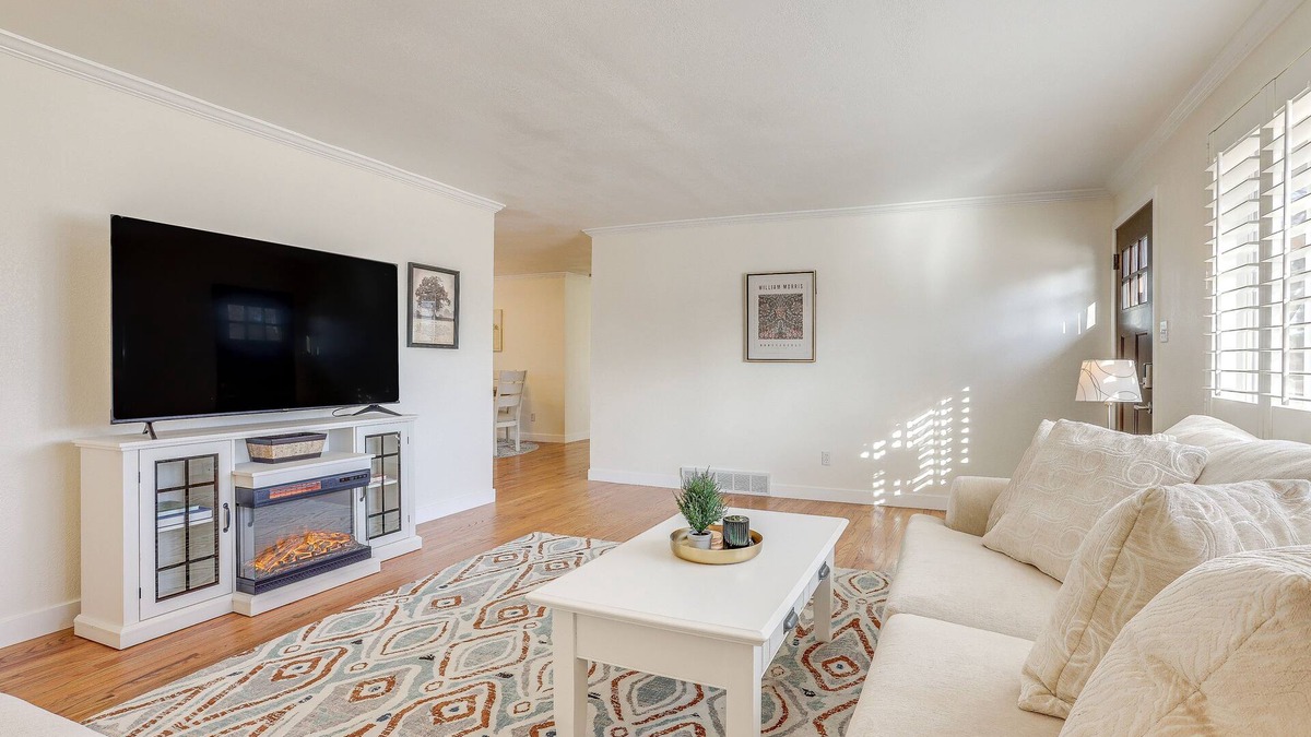 Arvada House | 14 Mi to Denver Zoo: Pet-Friendly Arvada Home