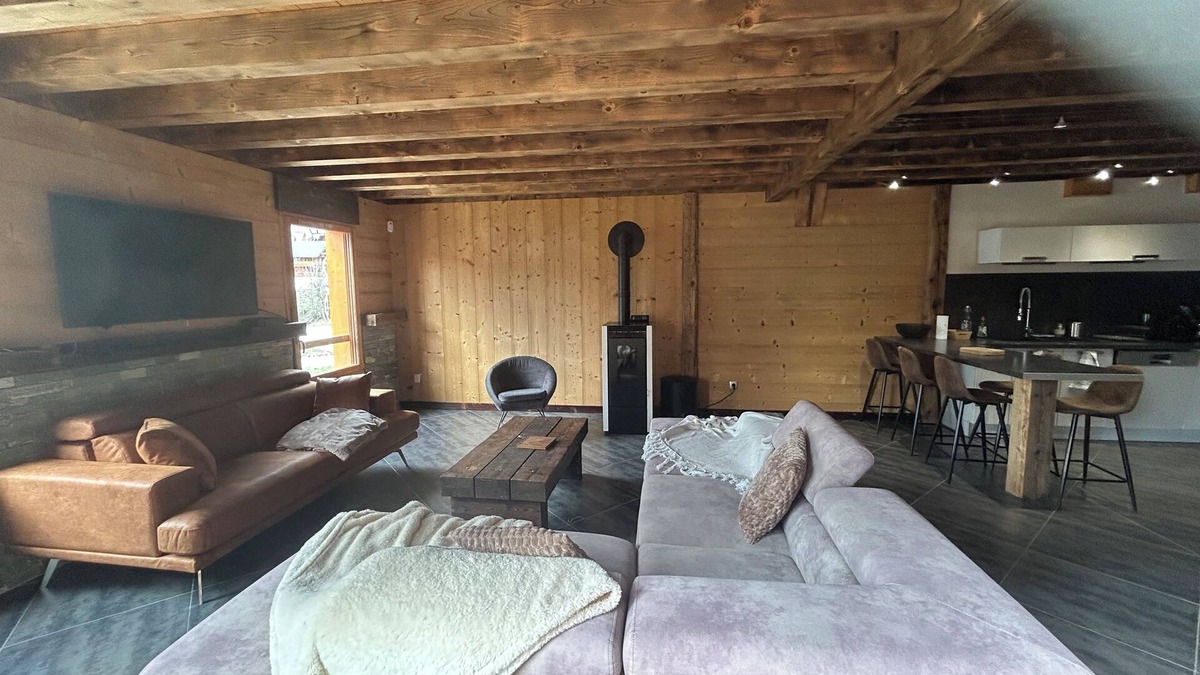 Saint-Sorlin-d'Arves Ski Chalet | 14-person chalet close to the slopes and the Croix de fer pass