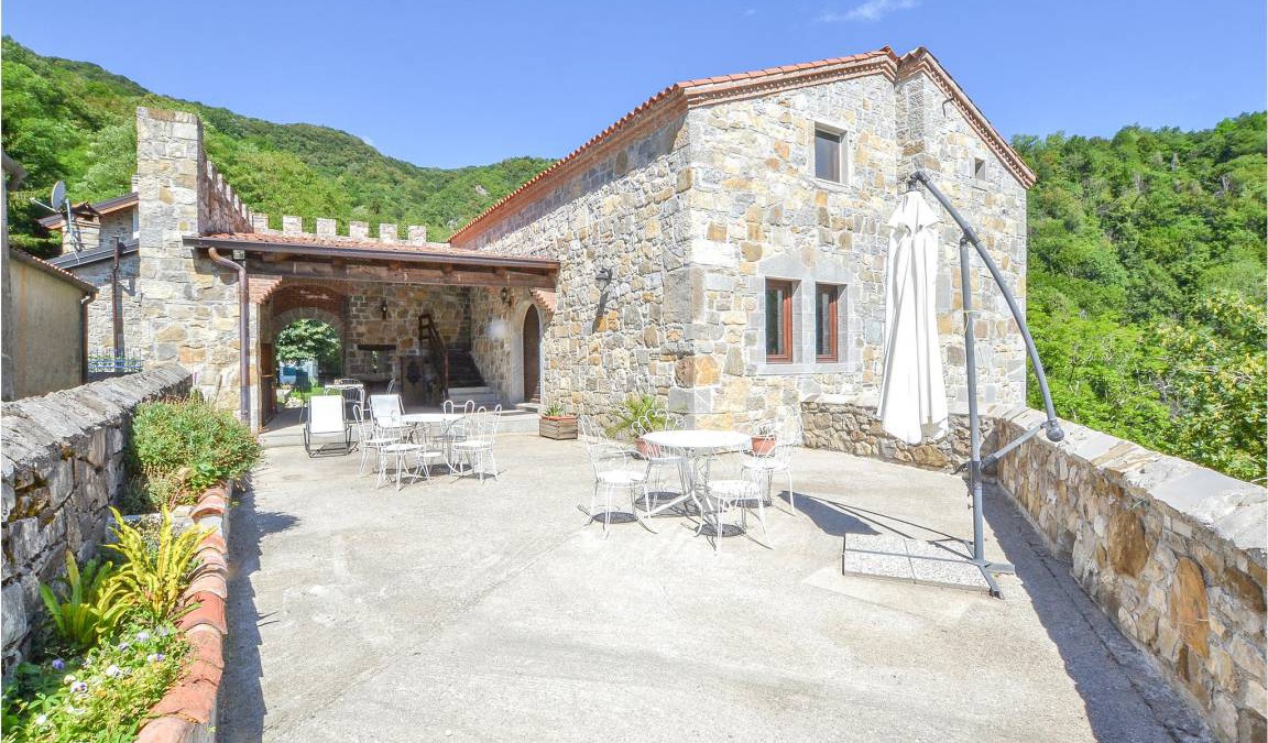 Pulfero House | 140 m² Maisonette ∙ 2 bedrooms ∙ 4 guests
