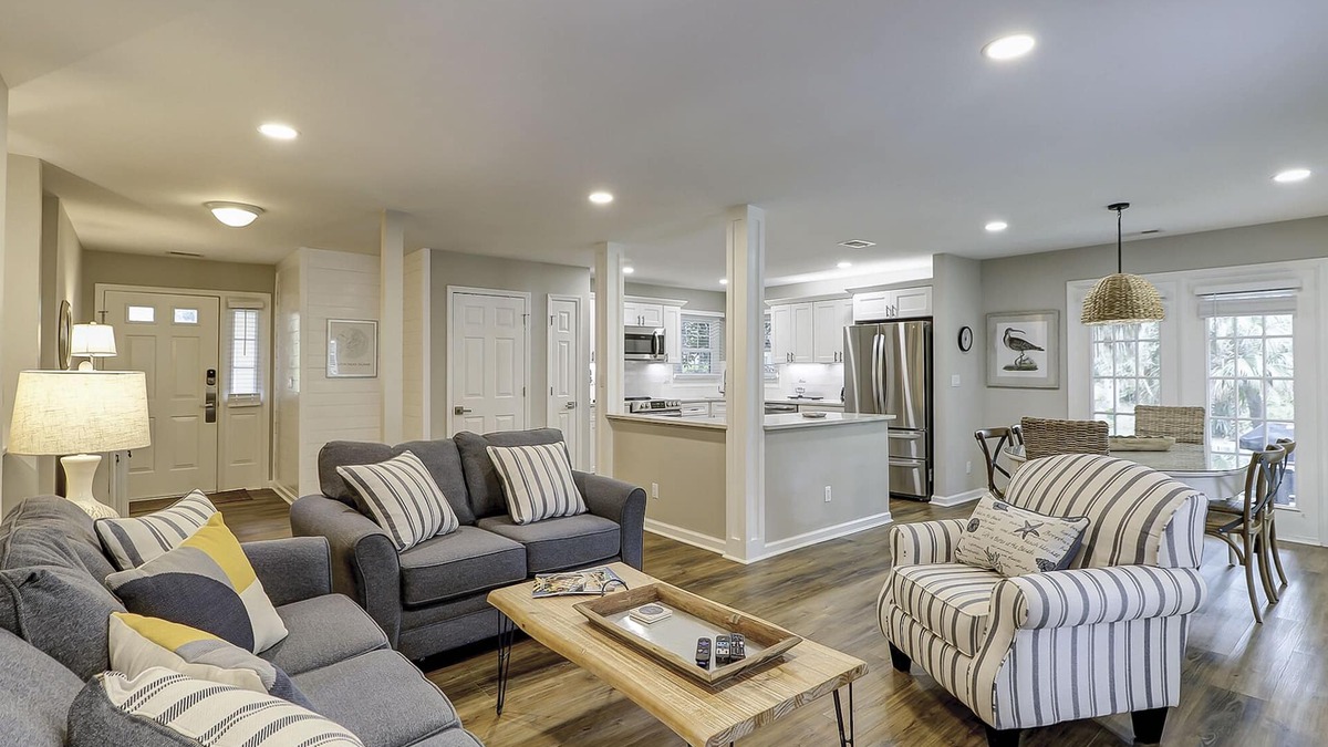 Shipyard Plantation Condo | 143 Evian – Dog-Friendly Villa with Stunning Golf Course Views