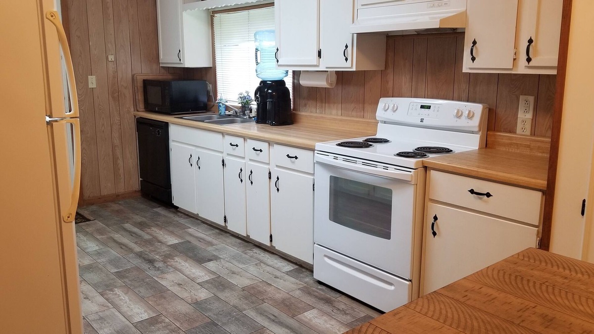 Zavalla House | 147 Lakehouse Lodge at Sam Rayburn