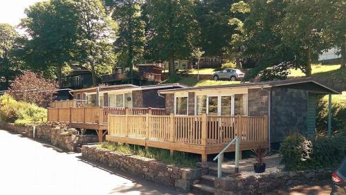 Bont Newydd Cabin | 147 Snowdon Drive, Glan Gwna