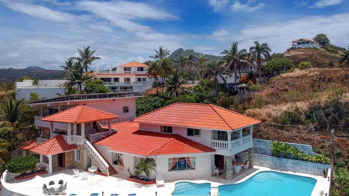 Cofresi Villa | 14BD guest-friendly complex, sea views, gym, 2 pools, billiard, home cinema!