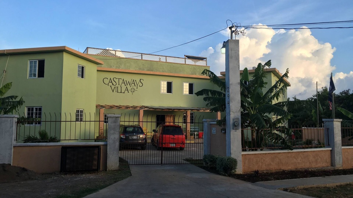 Silver Sands Hotel | 15 Bedroom Jamaican Villa