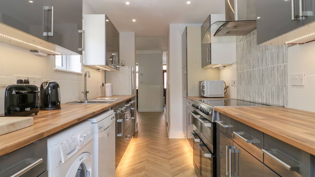 Weymouth House | 15 Hardwick Street