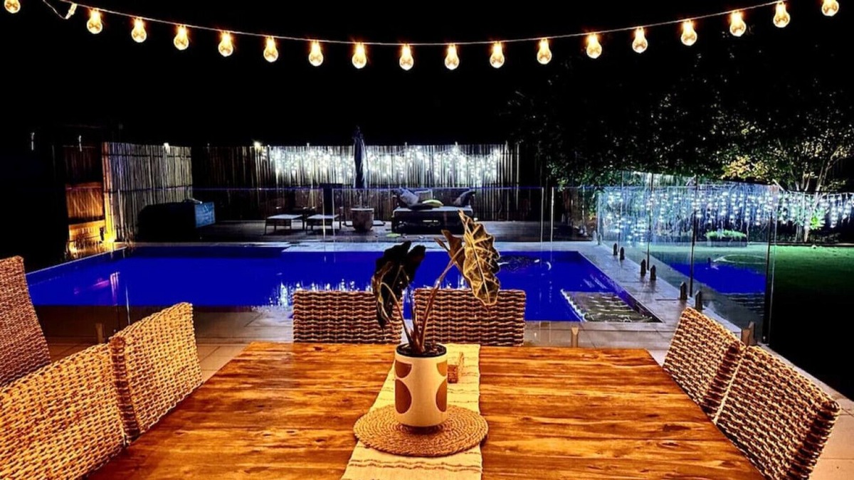 Noosaville House | 15 Lindfield Cct, Noosaville · Large Family Home with Pool