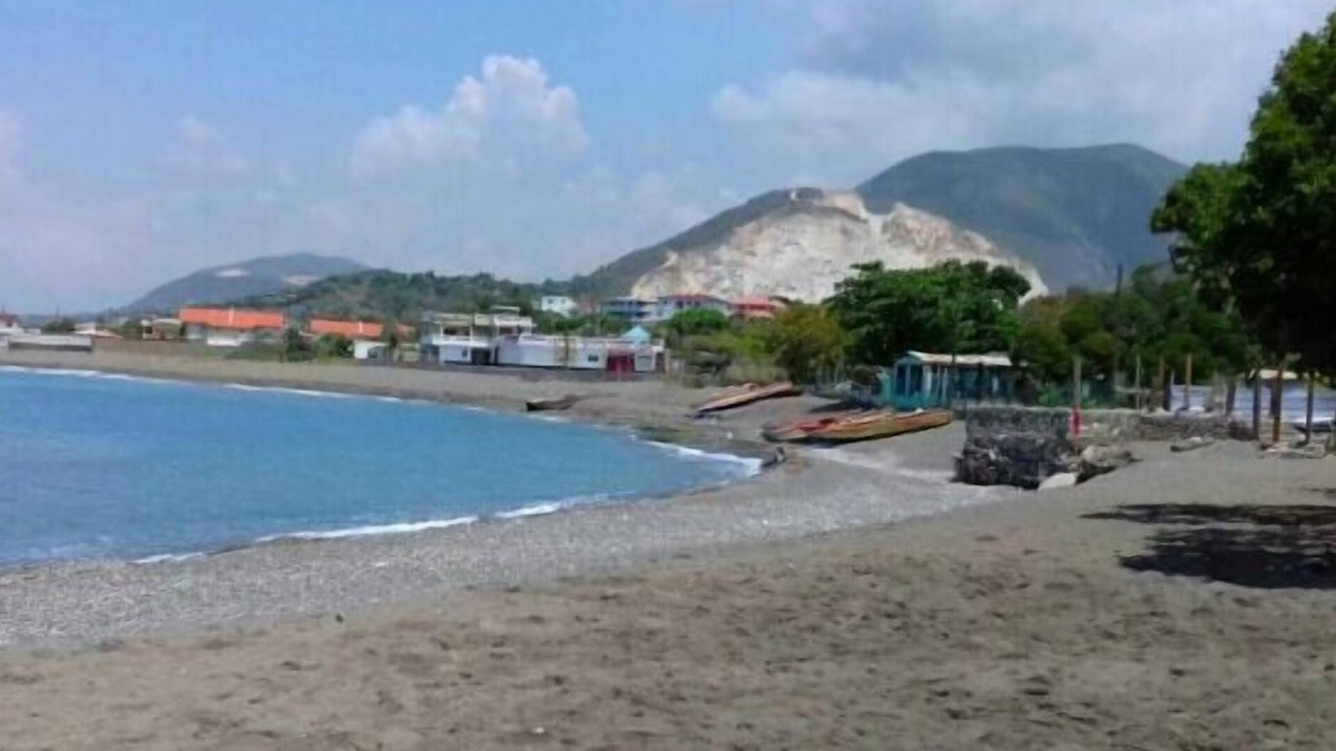 Rollington Town Bed & Breakfast | 15 min from airport in kingston jamaica