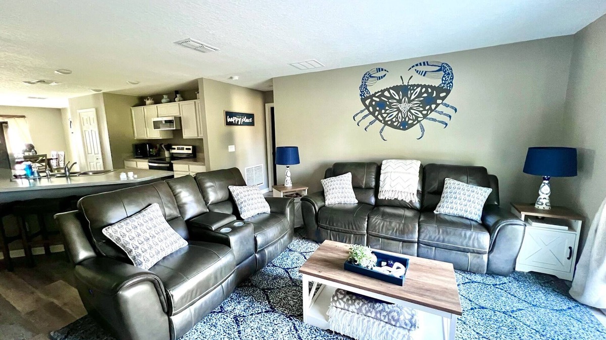 Indian Trails House | 15 Min to Beach - Hot Tub - Game Room - Fire Pit - Near: St. Augustine/Flagler