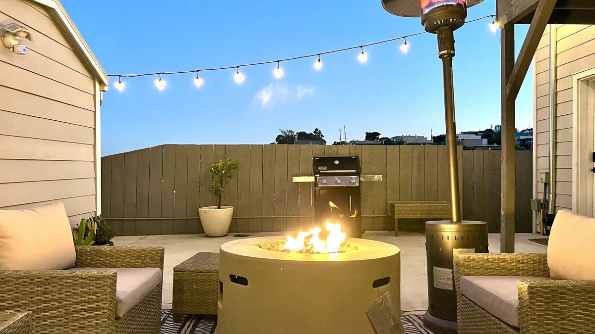 Bayview House | 15-Min to Moscone | Work Table | Modern Setting