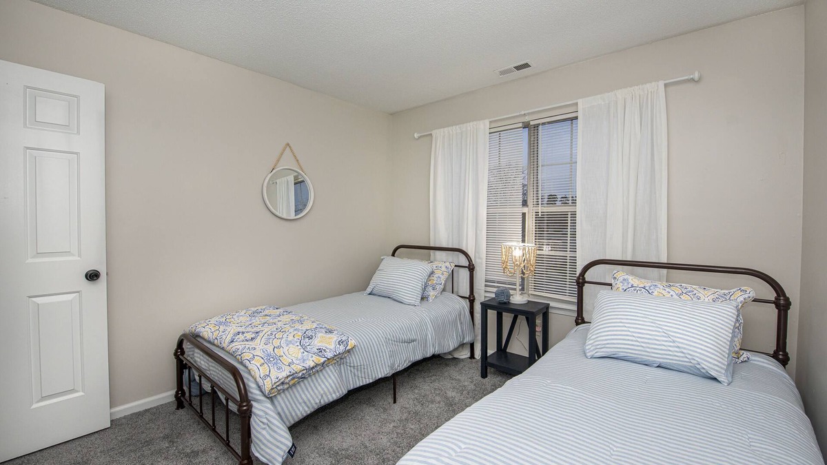 Norfolk - Virginia Beach House | 15 mins from the beach