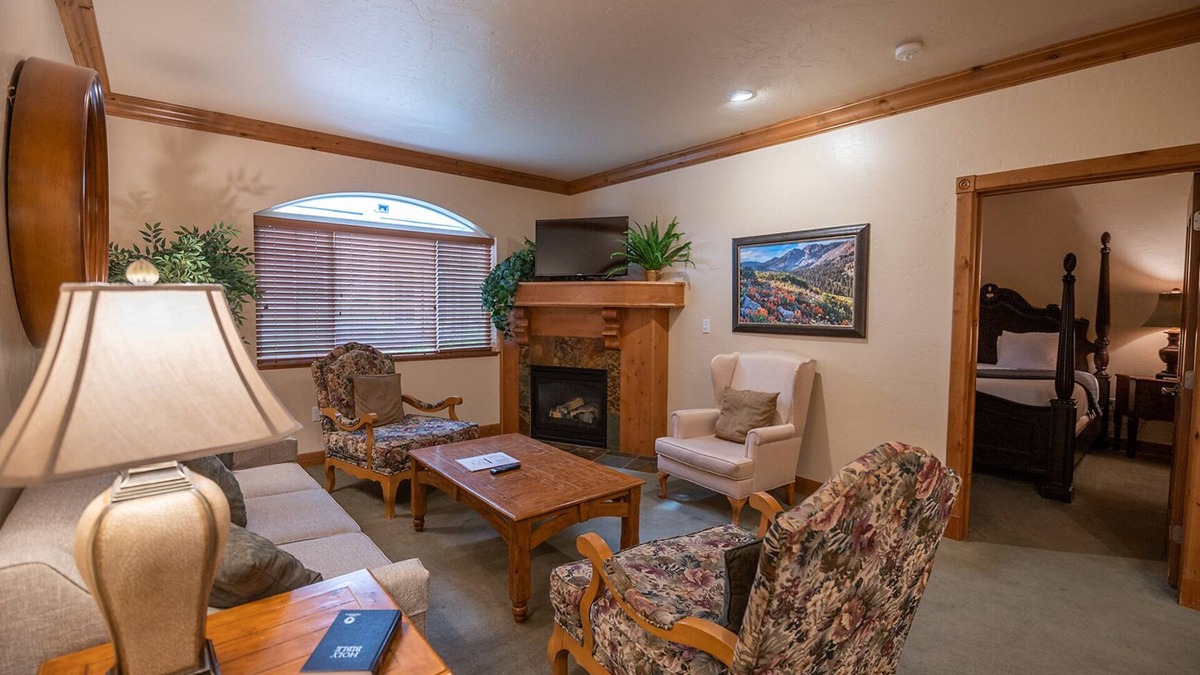 Zermatt Villa | 15 Mins to Park City: Charming 2B2B Villa at Zermatt Resort and Spa in Midway