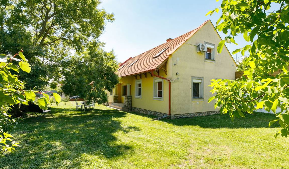 Balatonudvari Other | 150 m² Accommodation ∙ 4 bedrooms ∙ 8 guests