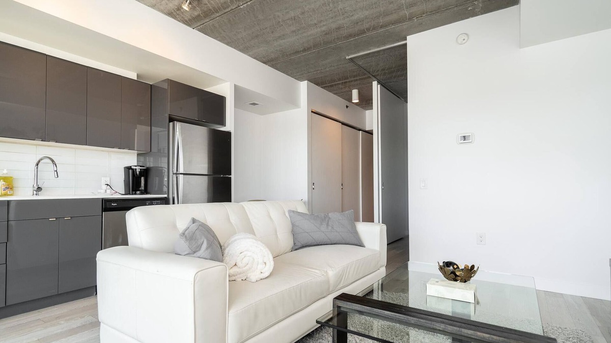 Downtown Winnipeg Condo | (1505)Downtown Winnipeg+Cheerful 1 Bdr+Fast WiFi(311)